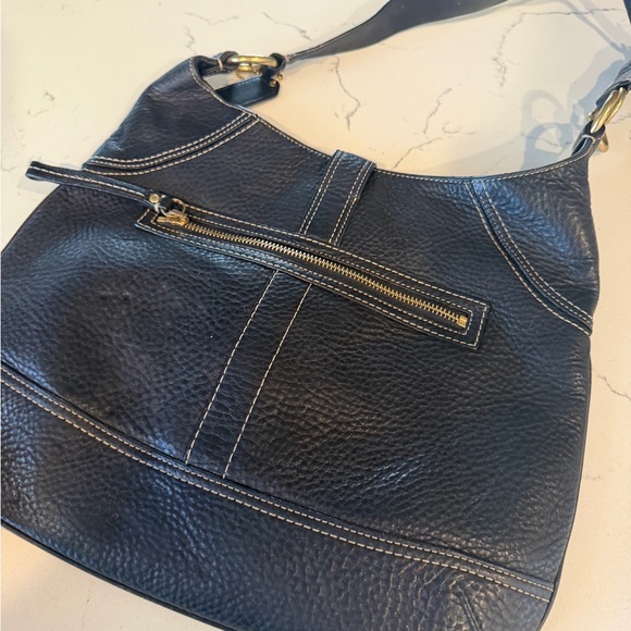 Black Leather Shoulder Bag with Bridle Ring Detail - Picture 3 of 6